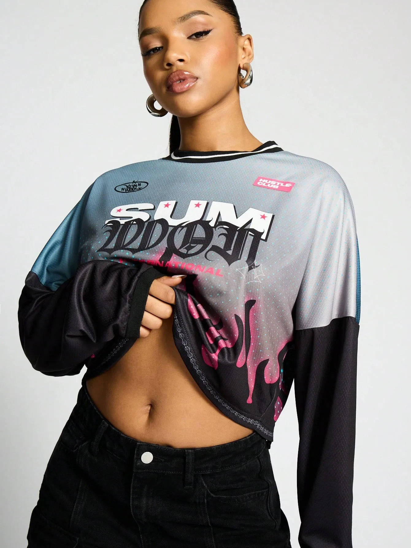 SUMWON WOMEN Long Sleeve Graphic Print Cropped T-Shirt